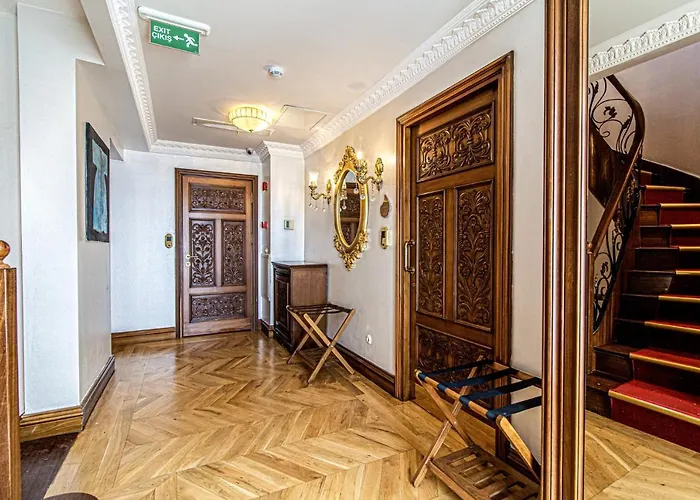 公寓 Lovely In Historic Mansion In Beylerbeyi *