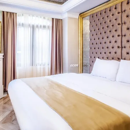 Lovely In Historic Mansion In Beylerbeyi Apartman