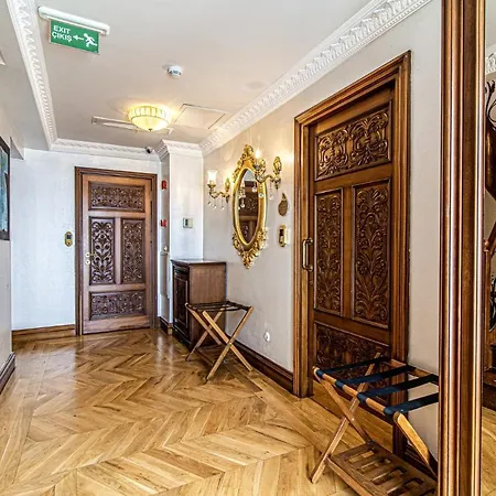 Apartman Lovely In Historic Mansion In Beylerbeyi *