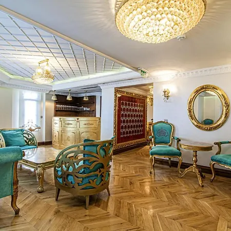 Lovely In Historic Mansion In Beylerbeyi Apartman